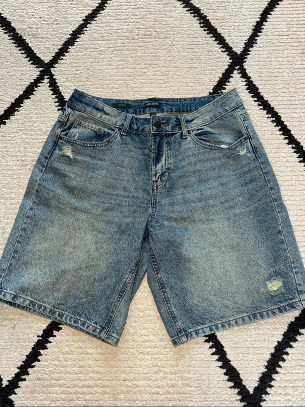 Wild Fable mid-rise  Denim Shorts - Classic Washed Style 10